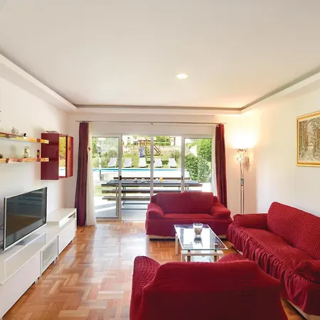 Beautiful Home In Sinj